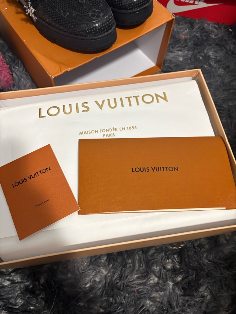 Louis Vuitton Skates Swarovski Rhinestone Black and White Mens’ Sneakers - Picture 7 of 8